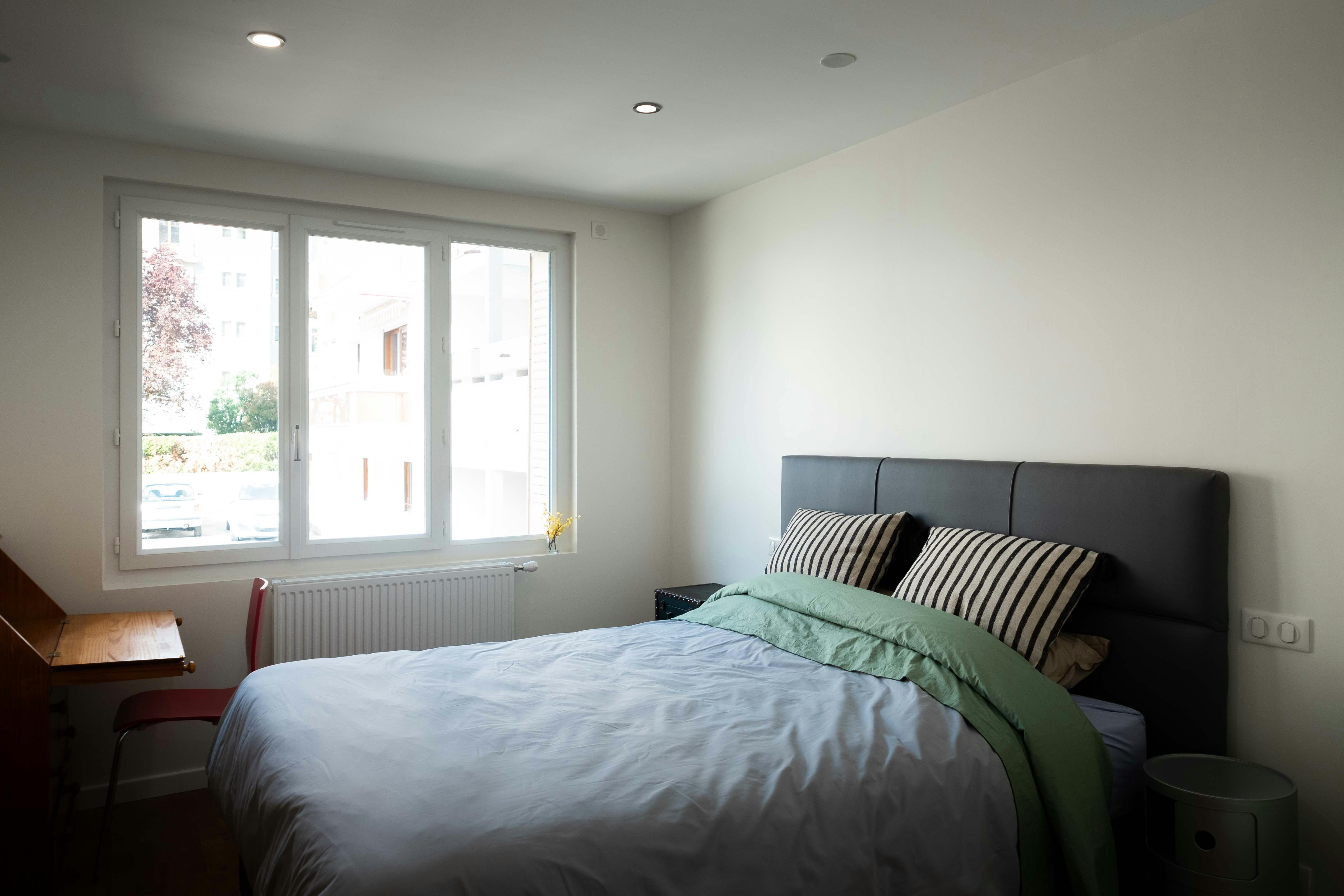 Будівля за оренду для 2 000 EUR на місяць у Annecy, Rue Éloi Serand