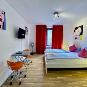 Appartement te huur voor € 1.650 per maand in Munich, Marsstraße