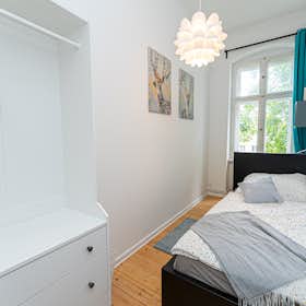 私人房间 正在以 €670 的月租出租，其位于 Berlin, Zechliner Straße