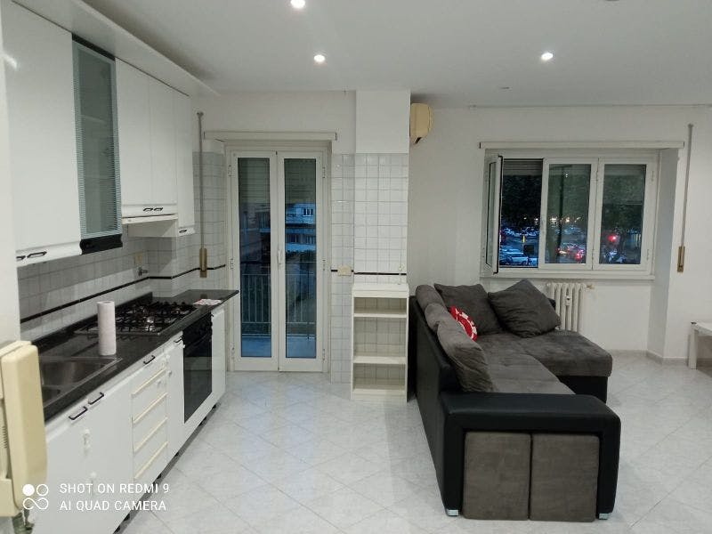 Mieszkanie do wynajęcia za 1000 € miesięcznie w mieście Rome, Via Oderisi da Gubbio