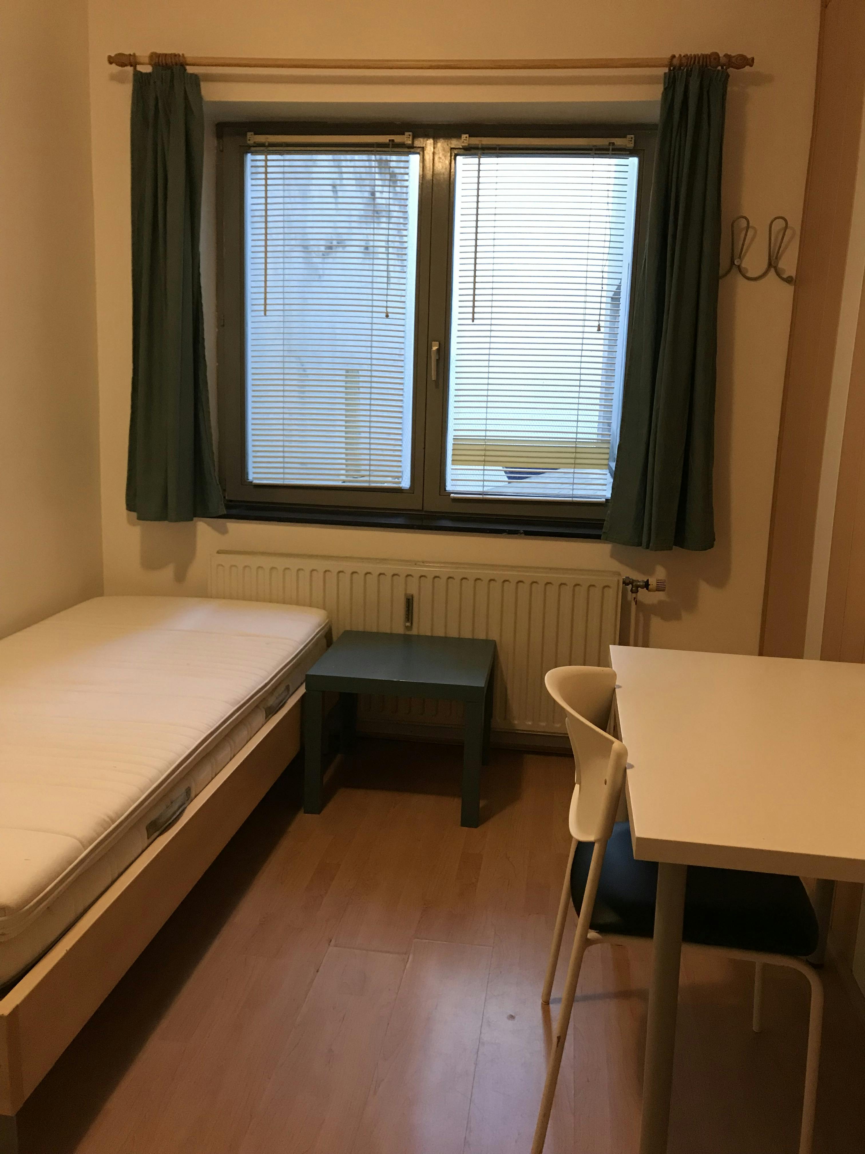 Mehrbettzimmer zu mieten für 600 € pro Monat in Brussels, Boulevard Anspach