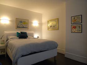 Apartment for rent for €1,550 per month in Paris, Boulevard Saint-Marcel