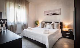 Appartement te huur voor € 1.100 per maand in Cagliari, Via Giovanni Pierluigi da Palestrina