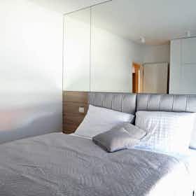 Apartamento en alquiler por 1100 € al mes en Ljubljana, Regentova cesta