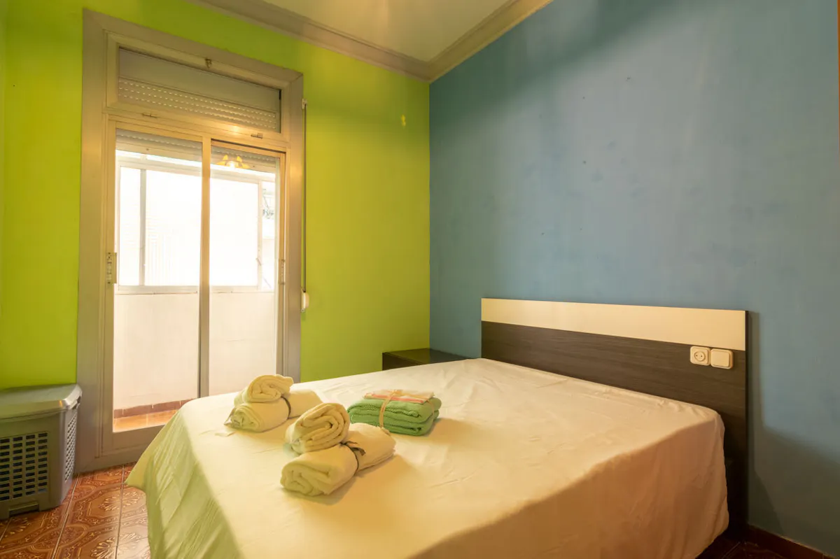1-Bedroom Apartment in Carrer de Tapioles, Barcelona (1181417) ROOM