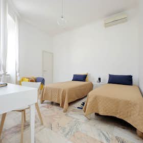 Квартира сдается в аренду за 1 500 € в месяц в Rome, Via degli Ausoni