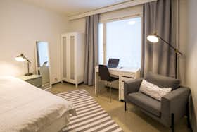 Private room for rent for €649 per month in Helsinki, Jarrumiehenkatu