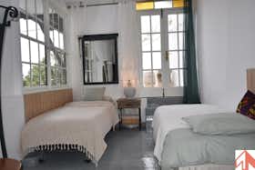私人房间 正在以 €1,320 的月租出租，其位于 La Orotava, Calle León