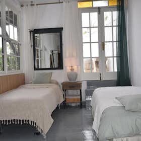 私人房间 正在以 €1,320 的月租出租，其位于 La Orotava, Calle León