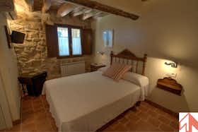 私人房间 正在以 €1,950 的月租出租，其位于 La Puebla de Híjar, Calle Val de Zafán
