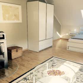 Apartment for rent for €1,500 per month in Ilmenau, Ilmenauer Weg