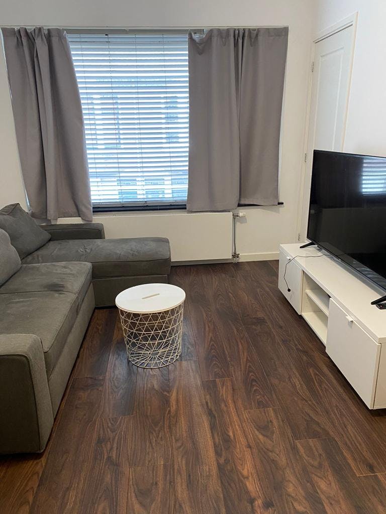 House for rent for €895 per month in Vlaardingen, Diepenbrockstraat