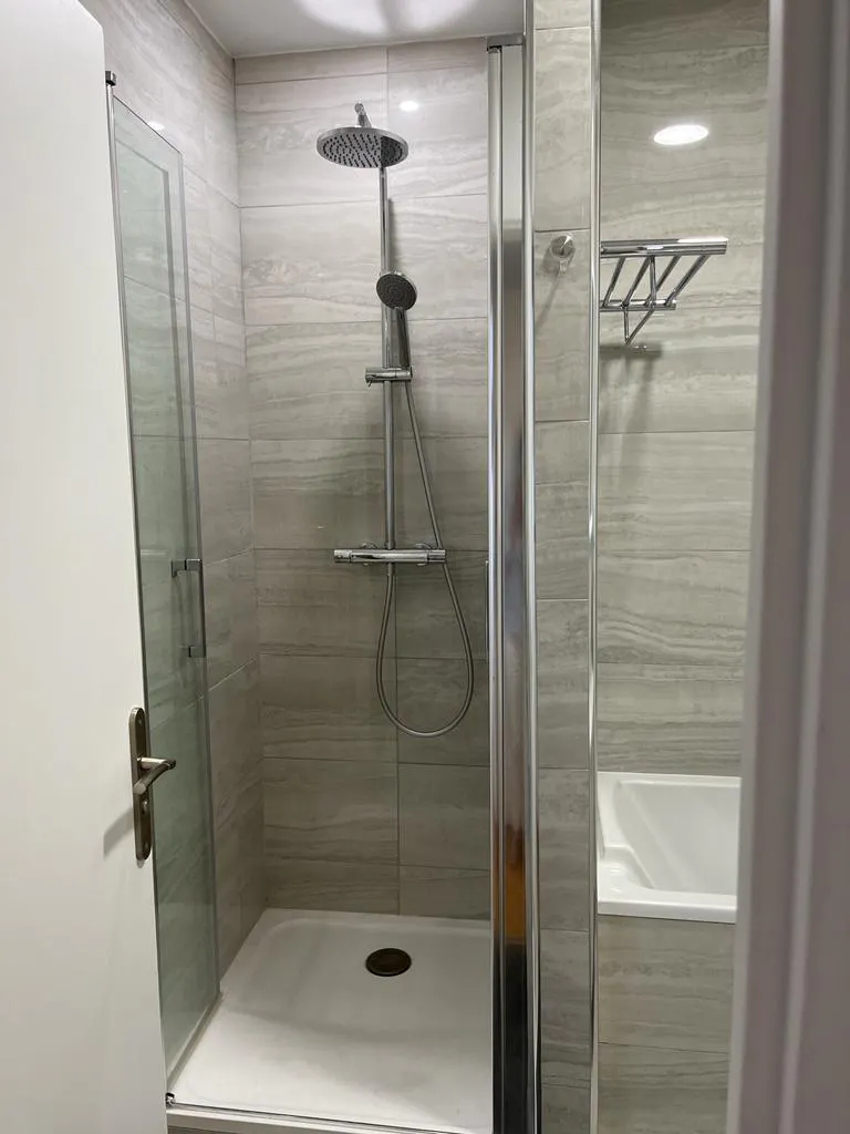 2-Bedroom Apartment in Rue Mesnil, Paris (1184598) ROOM 1