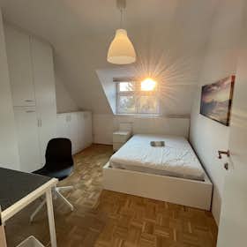 WG-Zimmer for rent for 650 € per month in Linz, Leondinger Straße