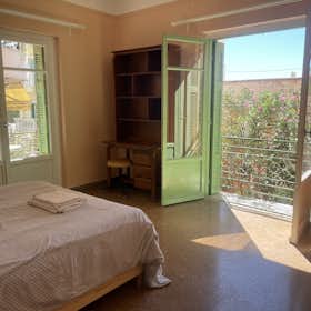 Private room for rent for €400 per month in Athens, Dompoli