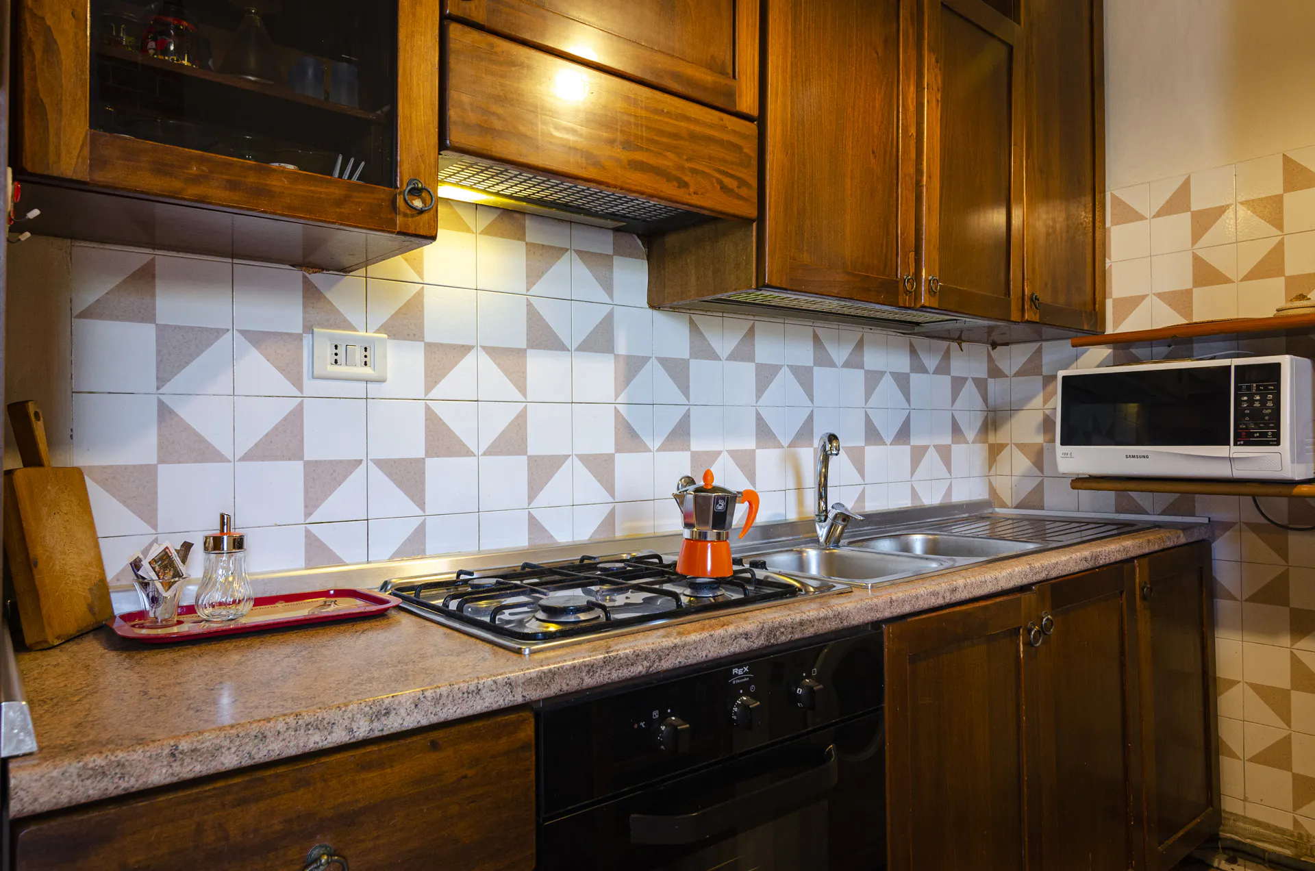 2-Bedroom Apartment in Via Paolo Fabbri, Bologna (1185625) ROOM 3