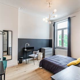 Haus zu mieten für 835 € pro Monat in Schaerbeek, Rue Rasson