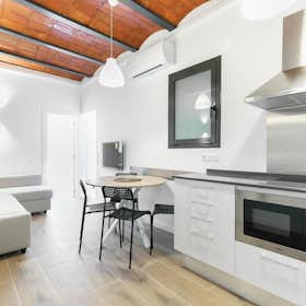 Apartment for rent for €1,850 per month in Barcelona, Carrer de Mèxic