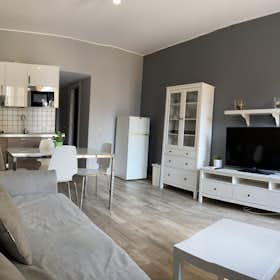 Apartment for rent for €1,390 per month in Milan, Via Giuseppe Govone