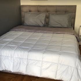 Private room for rent for €305 per month in Athens, Solomou