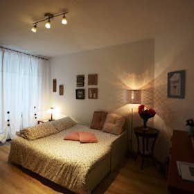 Apartament de închiriat pentru 800 EUR pe lună în Trieste, Via Petronio