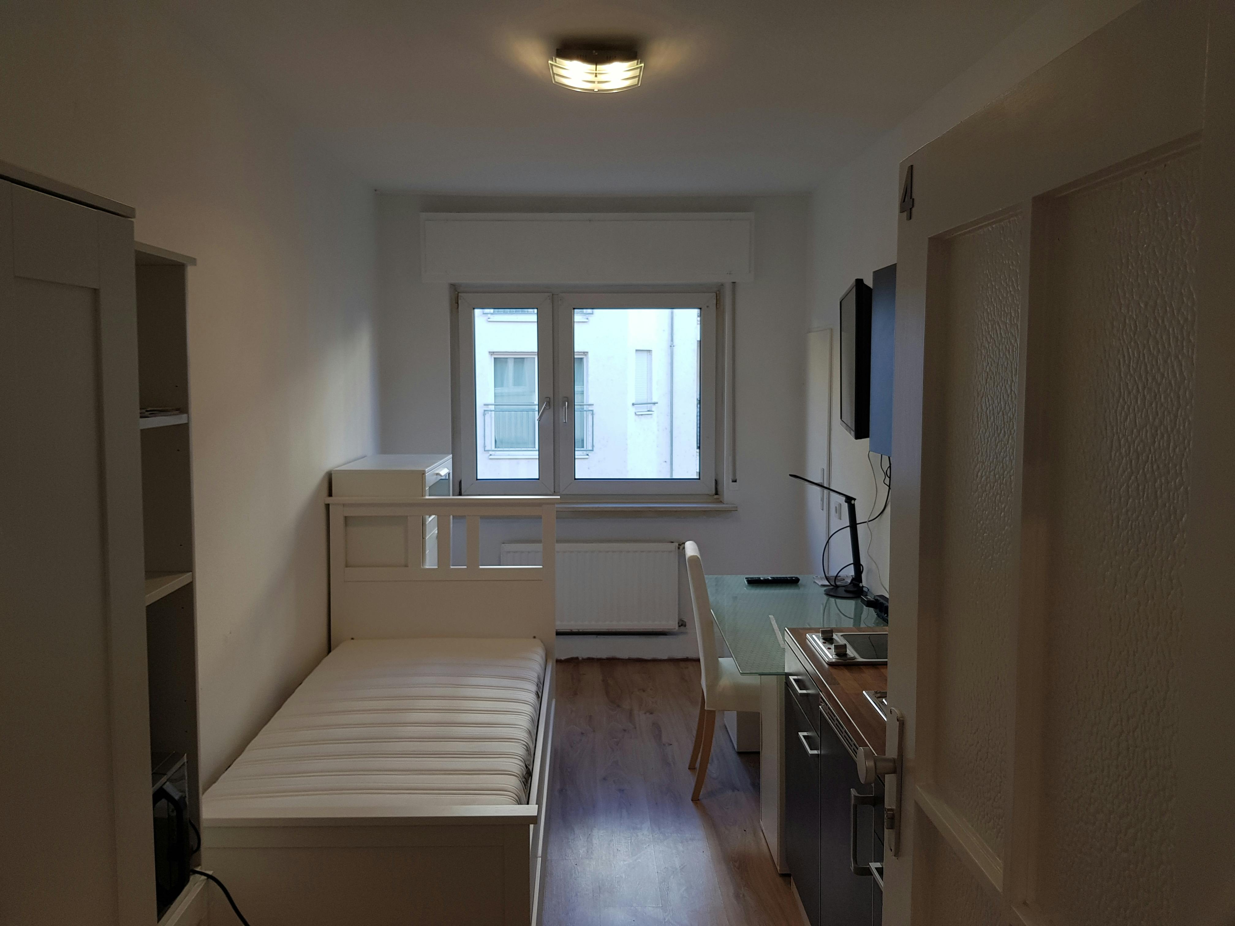 Приватна кімната за оренду для 560 EUR на місяць у Offenbach, Bettinastraße