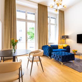 Apartment for rent for €2,905 per month in Vienna, Siebenbrunnengasse