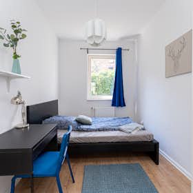 WG-Zimmer for rent for 590 € per month in Berlin, Zinsgutstraße