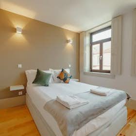 Apartment for rent for €1,000 per month in Porto, Travessa de Antero de Quental