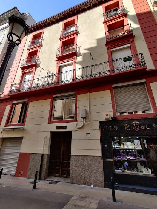 Apartment for rent in Zaragoza, Calle Casto Méndez Núñez