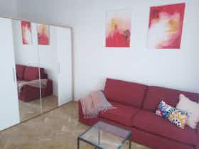 Appartement te huur voor HUF 193.769 per maand in Budapest, Szövetség utca