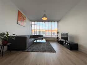 Apartment for rent for €1,950 per month in Rotterdam, Hoogstraat