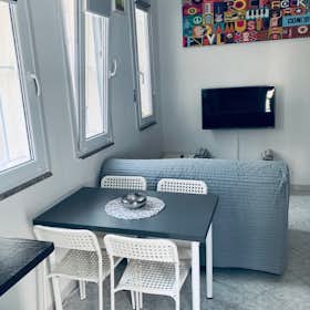 Casa for rent for 700 € per month in Turin, Via Carmelo Borg Pisani