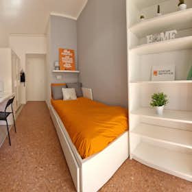 Private room for rent for €715 per month in Rome, Lungotevere di Pietra Papa