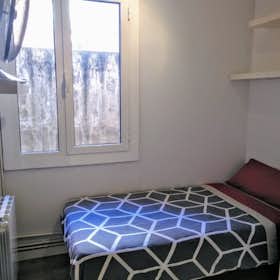 私人房间 正在以 €550 的月租出租，其位于 Barcelona, Carrer dels Gimbernat