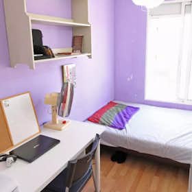 Приватна кімната за оренду для 600 EUR на місяць у Barcelona, Carrer de Sabino Arana