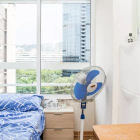 Private room for rent for €550 per month in Barcelona, Carrer de Sabino Arana