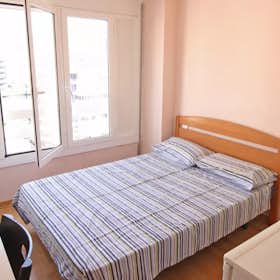 Private room for rent for €650 per month in Barcelona, Carrer de Sabino Arana