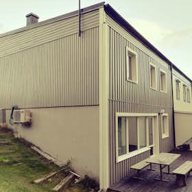 House for rent for SEK 30,471 per month in Rönninge, Orrstigen