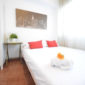 Private room for rent for €300 per month in Valencia, Carrer Patis de Frígola