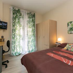 Private room for rent for €540 per month in Granada, Calle Trabuco