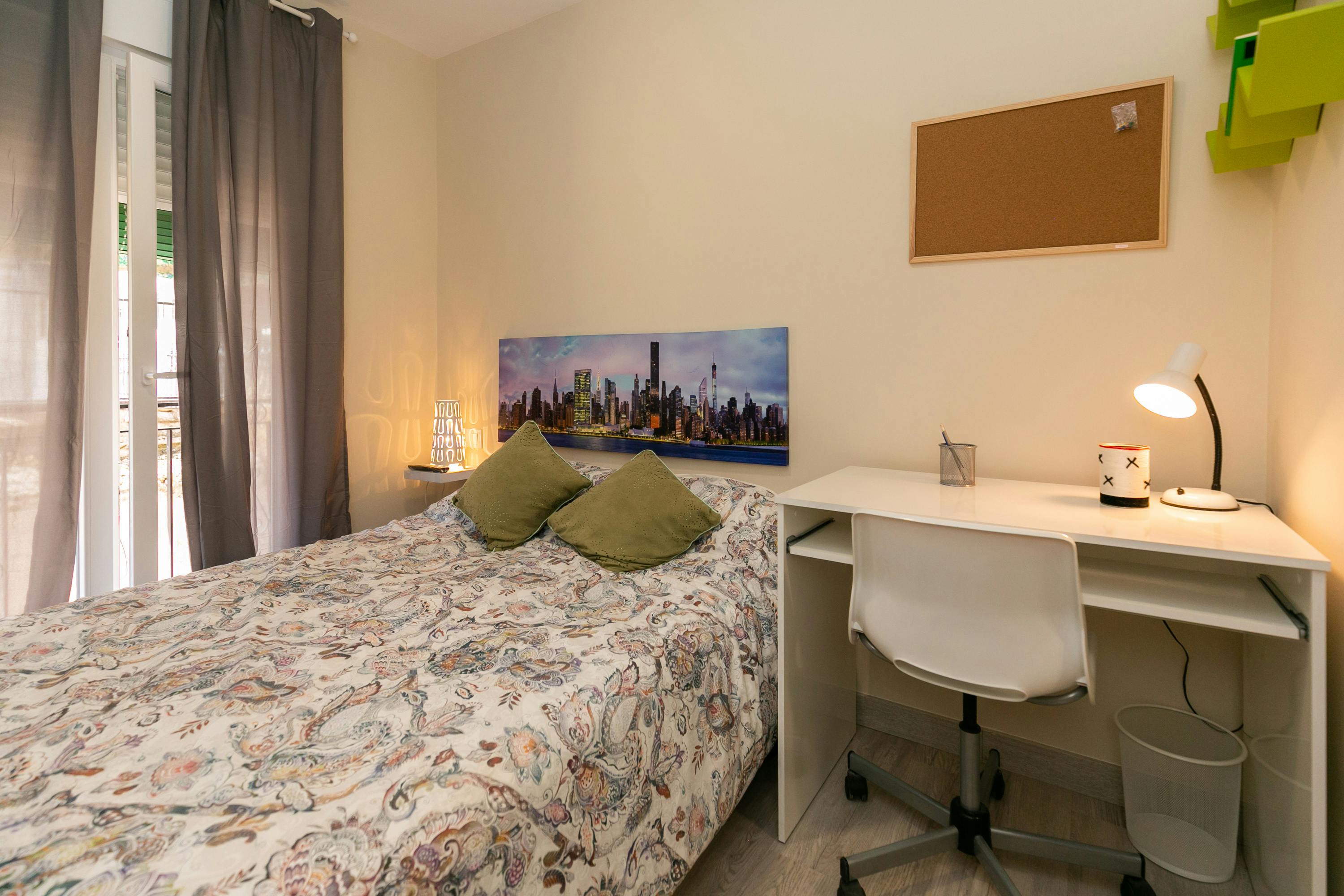 Private room for rent for €520 per month in Granada, Calle Trabuco