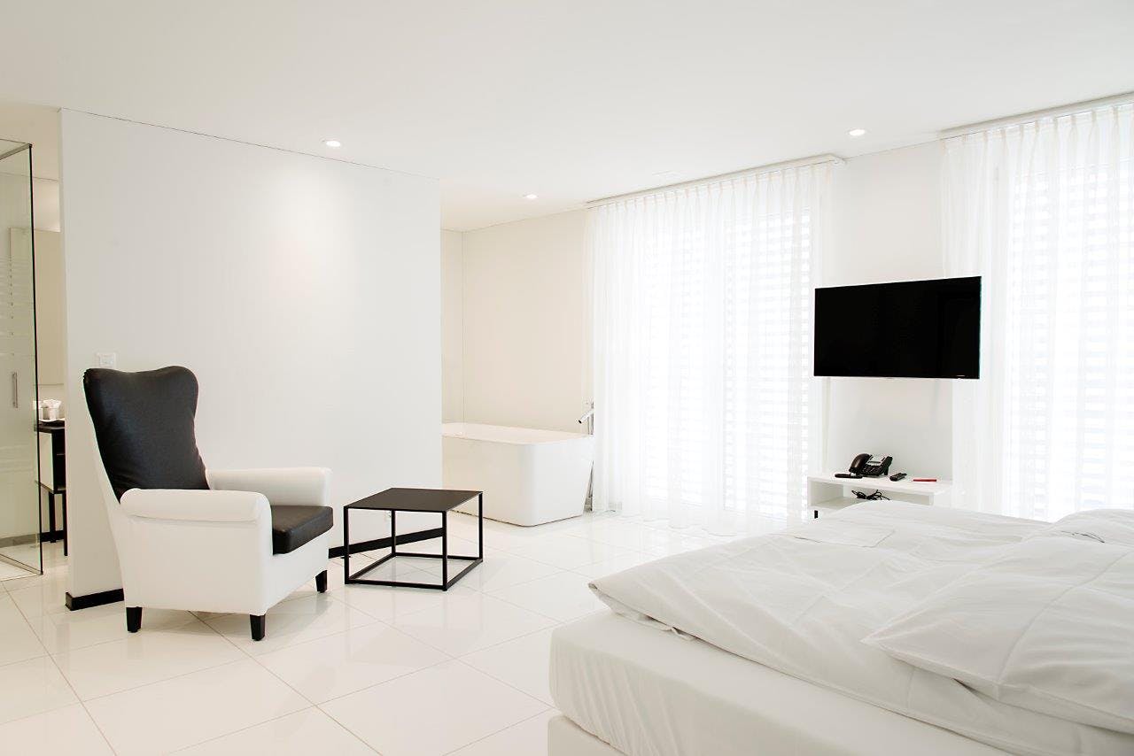 Здание сдается в аренду за 2 200 CHF в месяц в Regensdorf, Feldstrasse