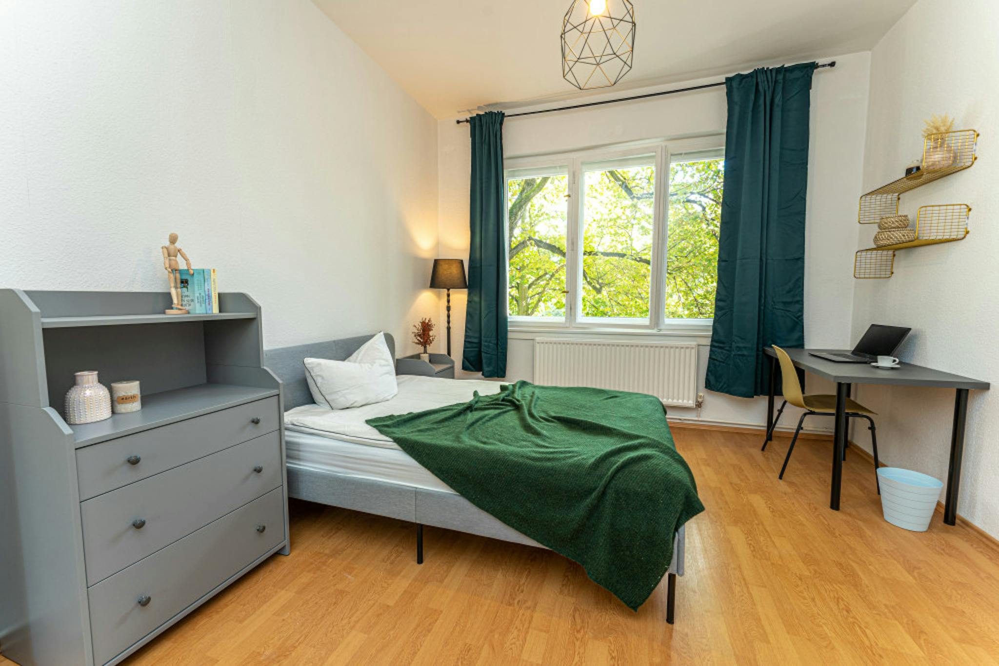 Friedrichsbrunner Straße, Berlin preview