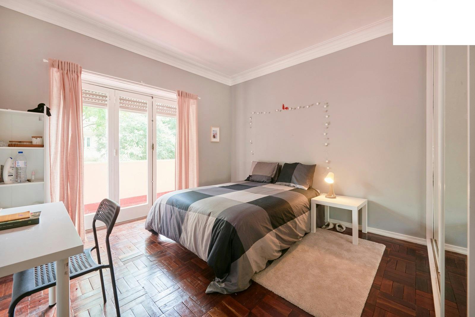 Avenida Elias Garcia, Lisbon preview