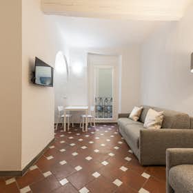 Studio for rent for €1,050 per month in Florence, Via Santa Maria