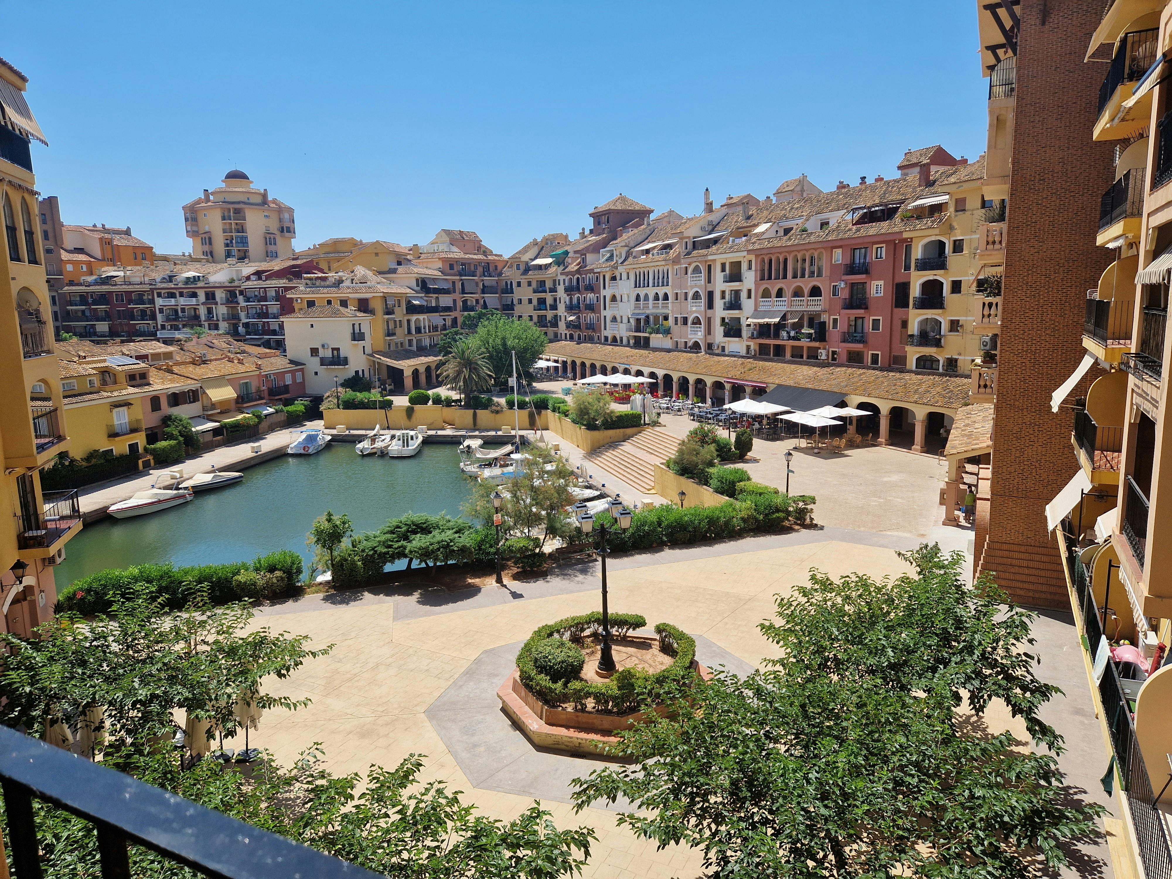 Plaça Major, Port Saplaya preview