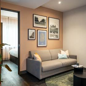 Appartement te huur voor € 2.500 per maand in The Hague, Koninginnegracht