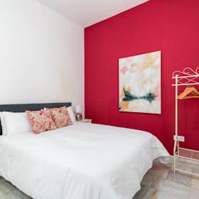 Studio for rent for €1,600 per month in Sevilla, Calle Albareda