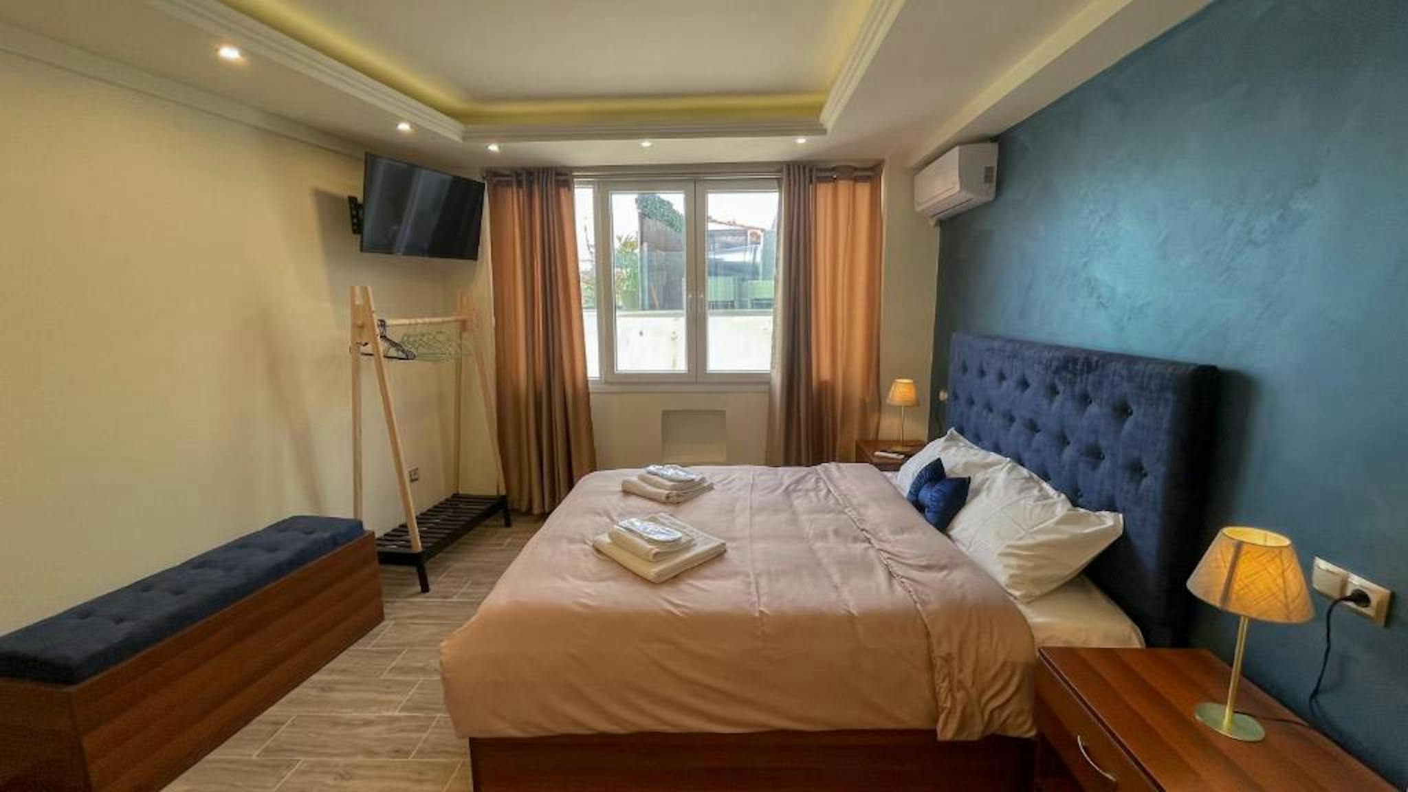 Ermou, Athens preview